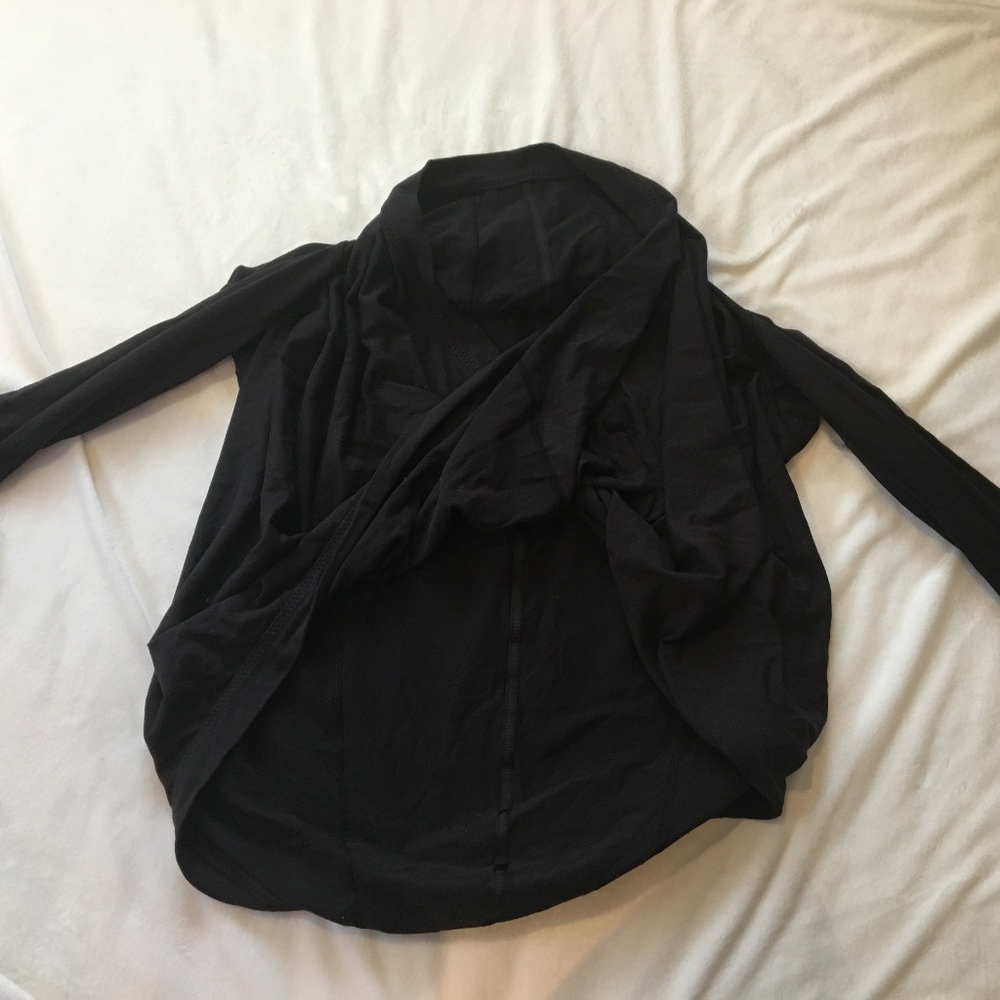 Ivivva 8-Way Wrap